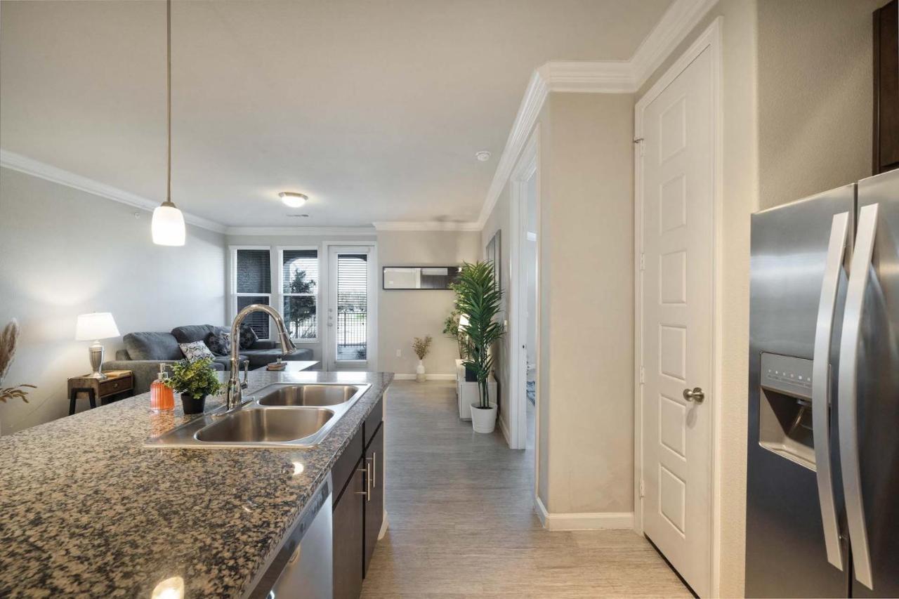 Luxury Townhomes - Evonify Stays 奧斯汀 外观 照片