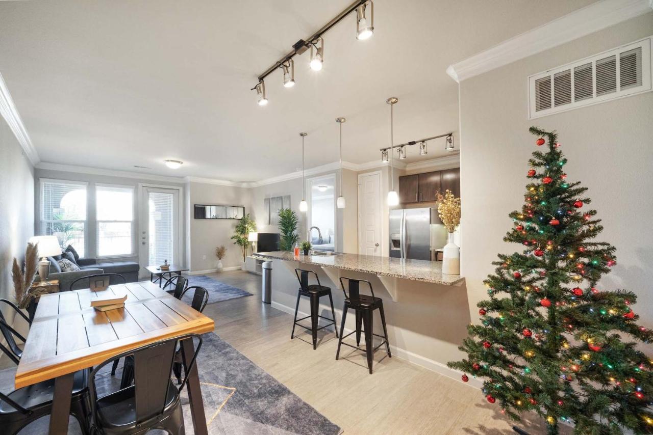 Luxury Townhomes - Evonify Stays 奧斯汀 外观 照片